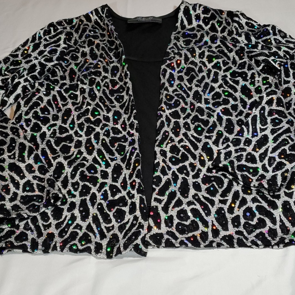 R & M Collection women's blouse/vest
